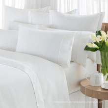 Folhas brancas lisas baratas da cama de solteiro do poliéster T180 do algodão 50% de 50% para o hotel
